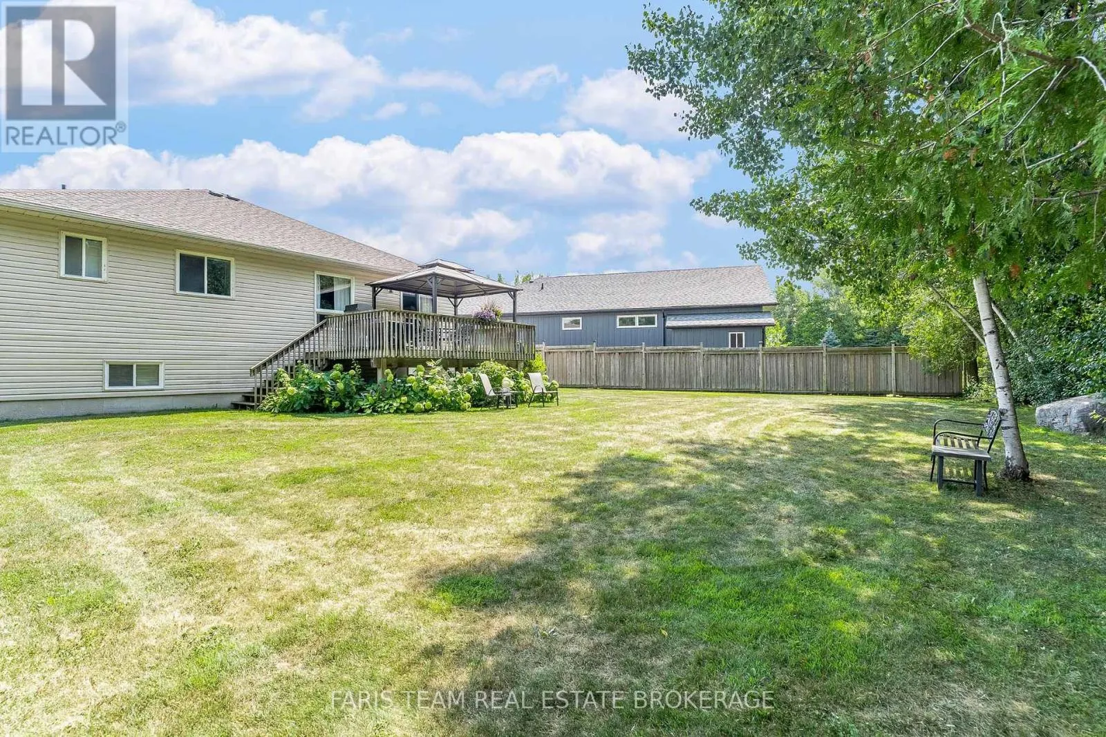 83 GEORGIAS WALK