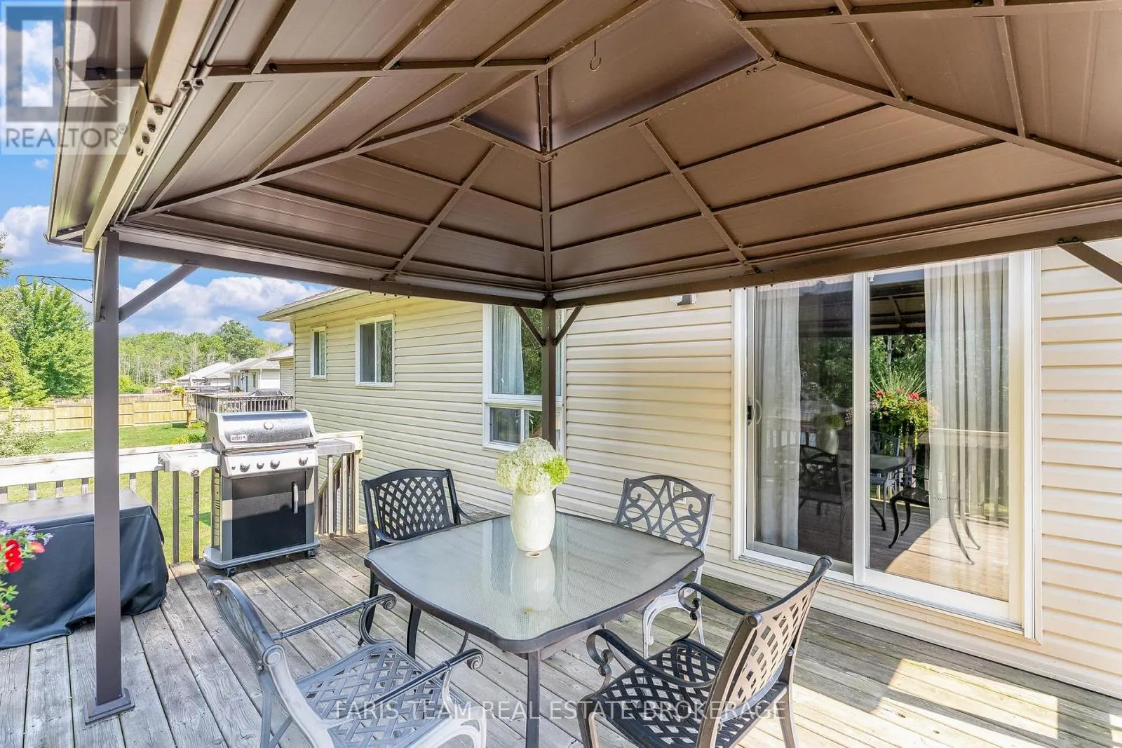 83 GEORGIAS WALK