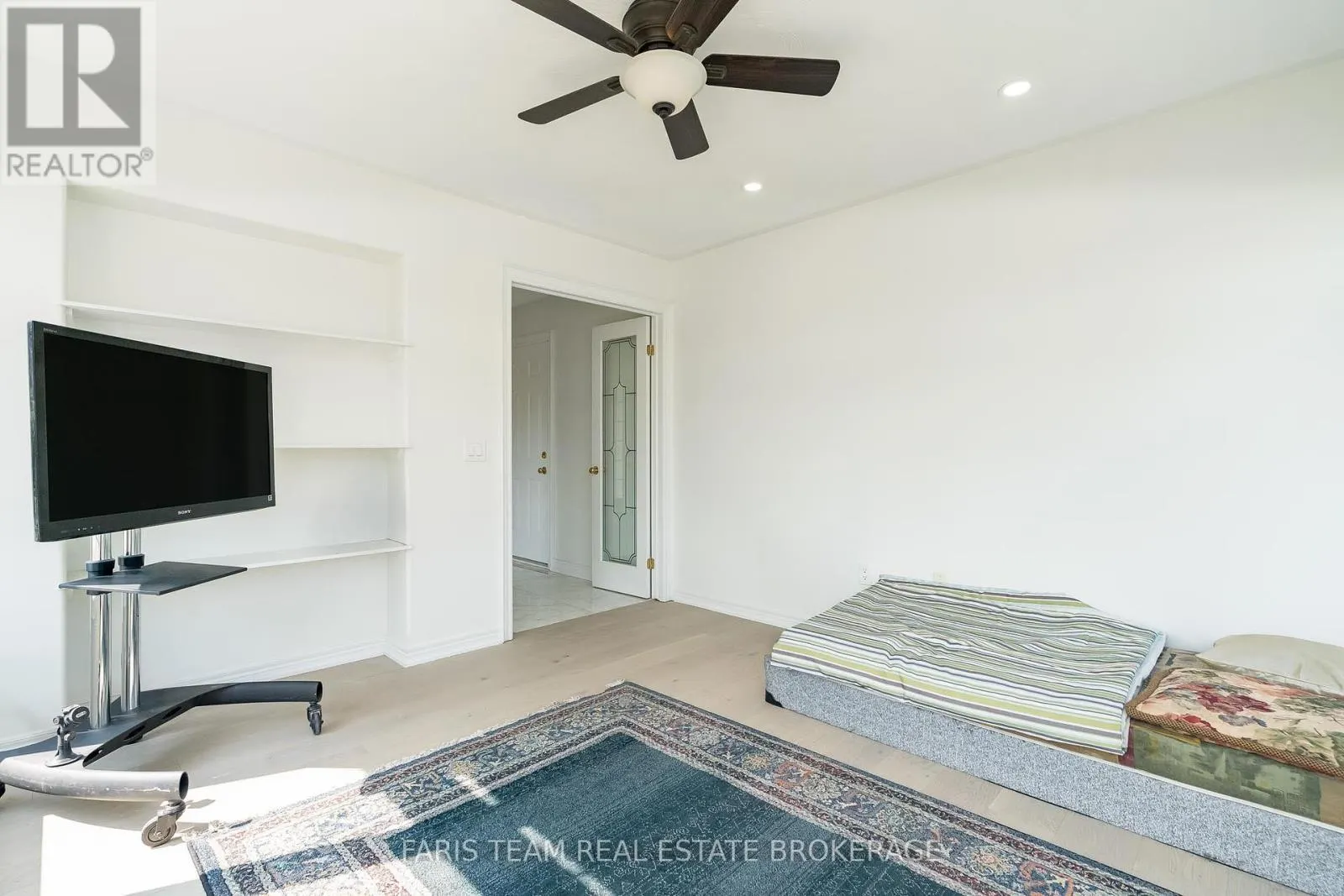 2 VANESSA DRIVE