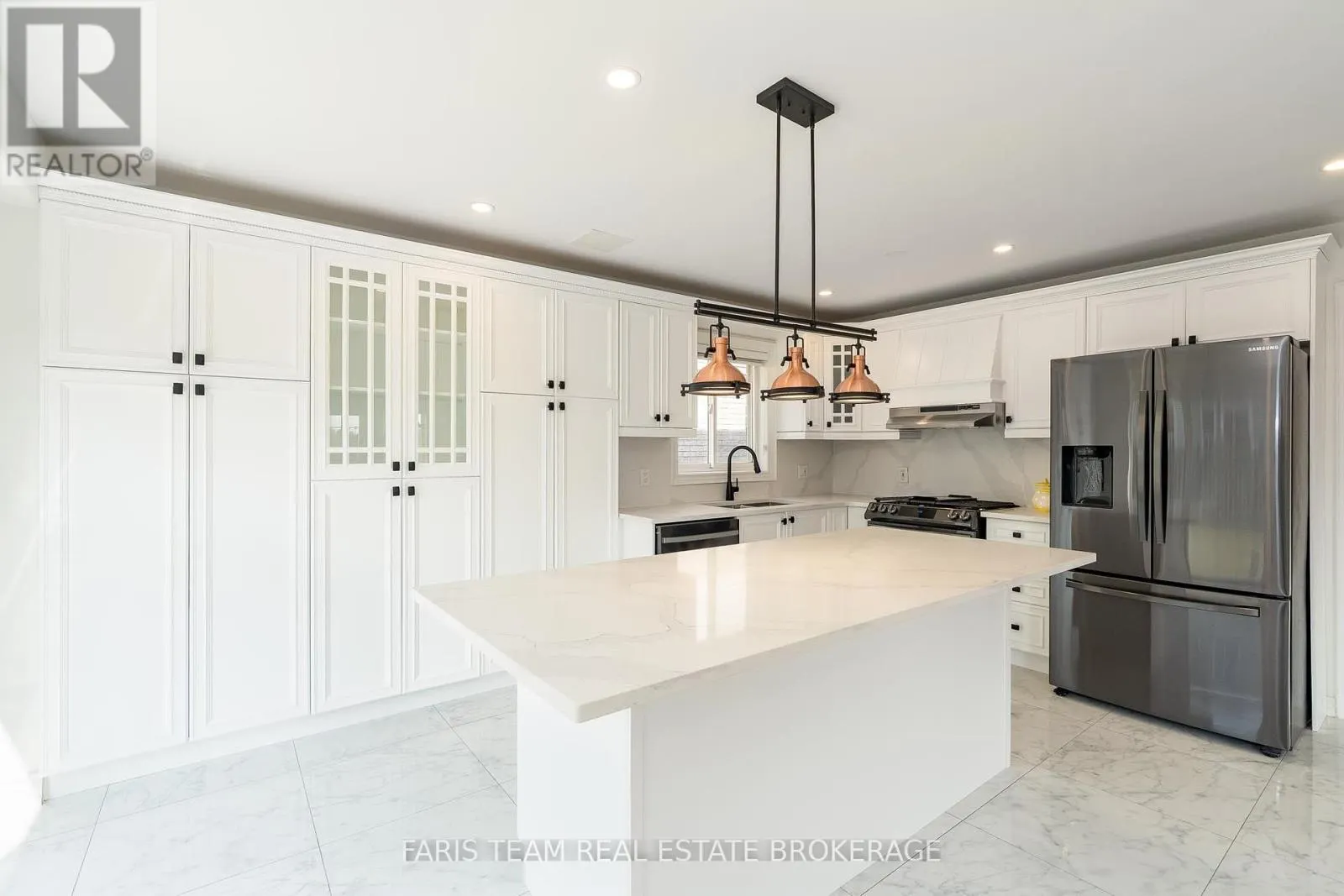 2 VANESSA DRIVE