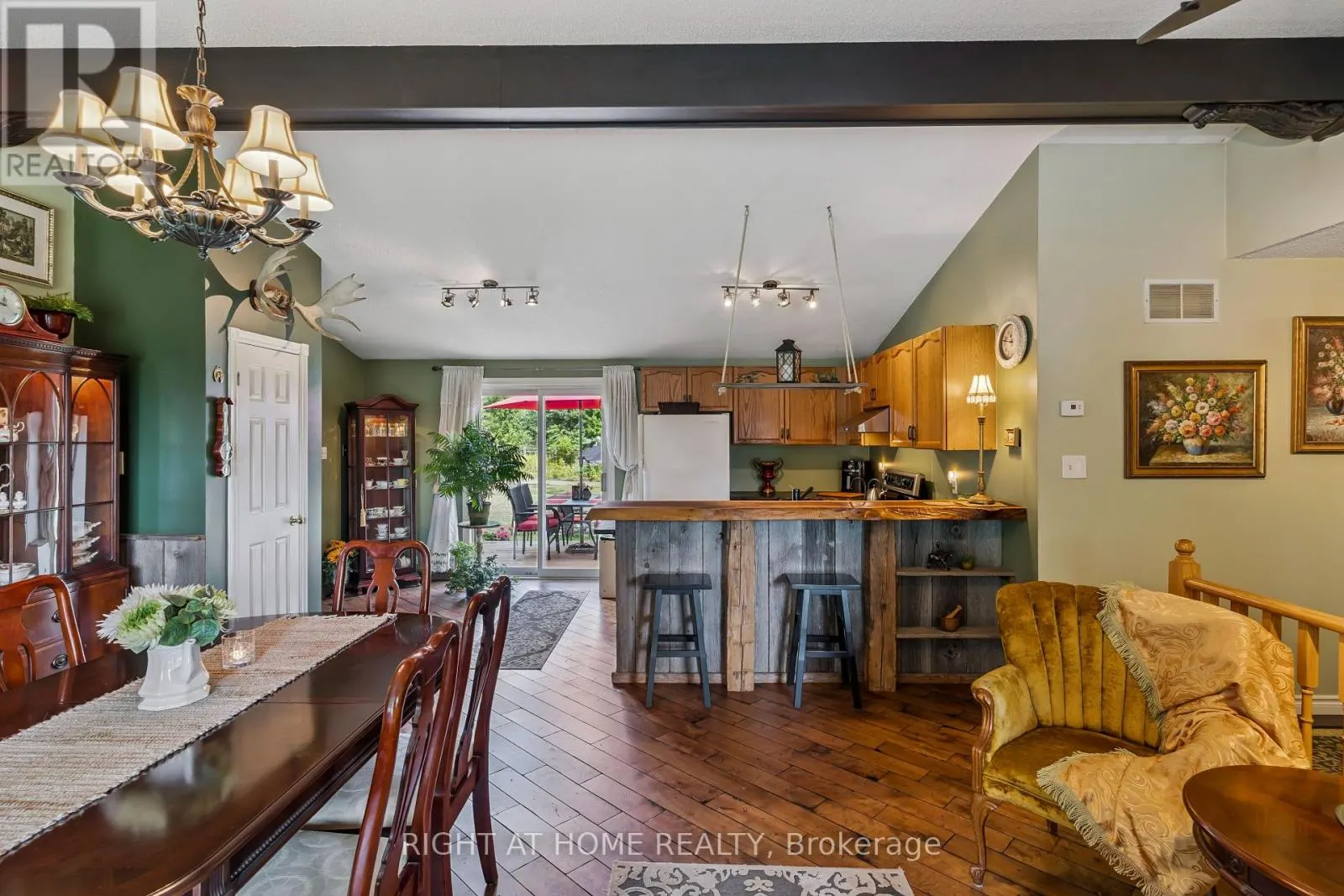 6216 SUNNIDALE TOSORONTIO TOWNLINE