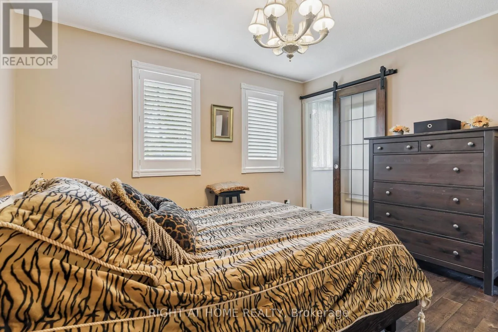 6216 SUNNIDALE TOSORONTIO TOWNLINE