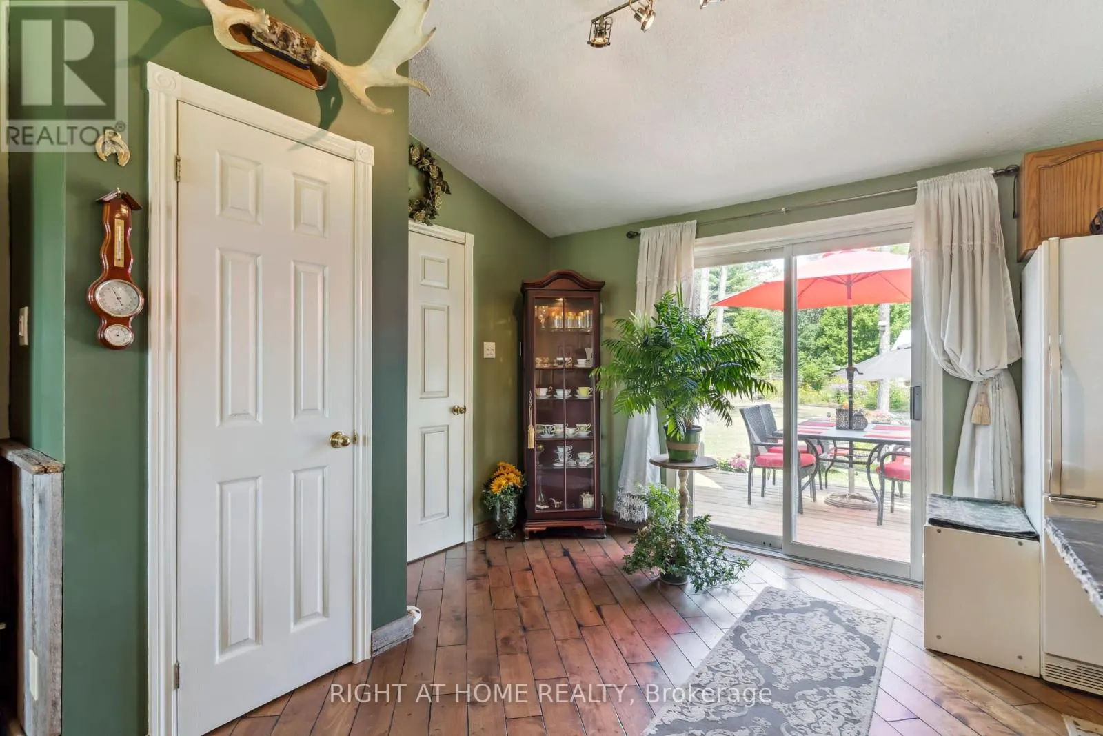 6216 SUNNIDALE TOSORONTIO TOWNLINE