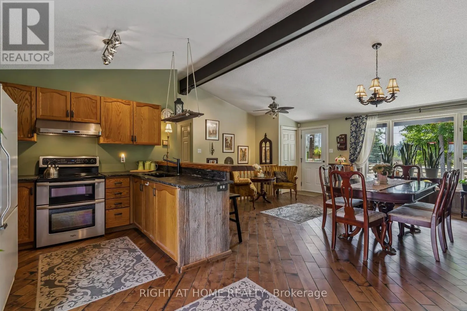 6216 SUNNIDALE TOSORONTIO TOWNLINE