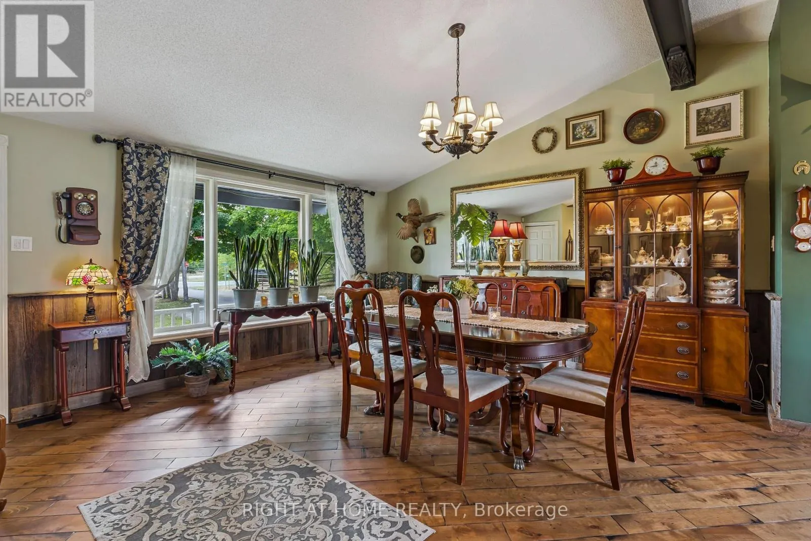 6216 SUNNIDALE TOSORONTIO TOWNLINE