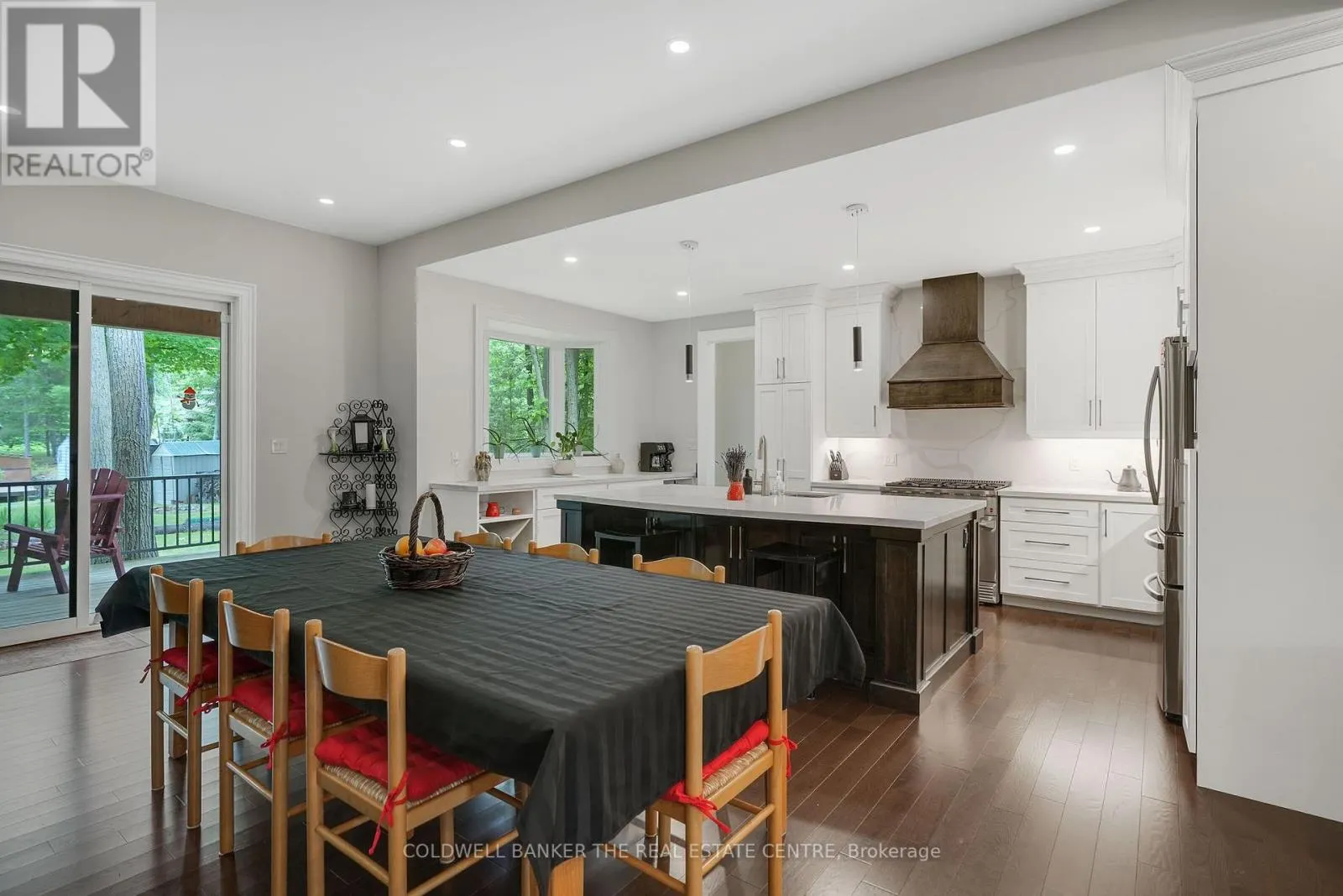 34 OAKWOOD AVENUE
