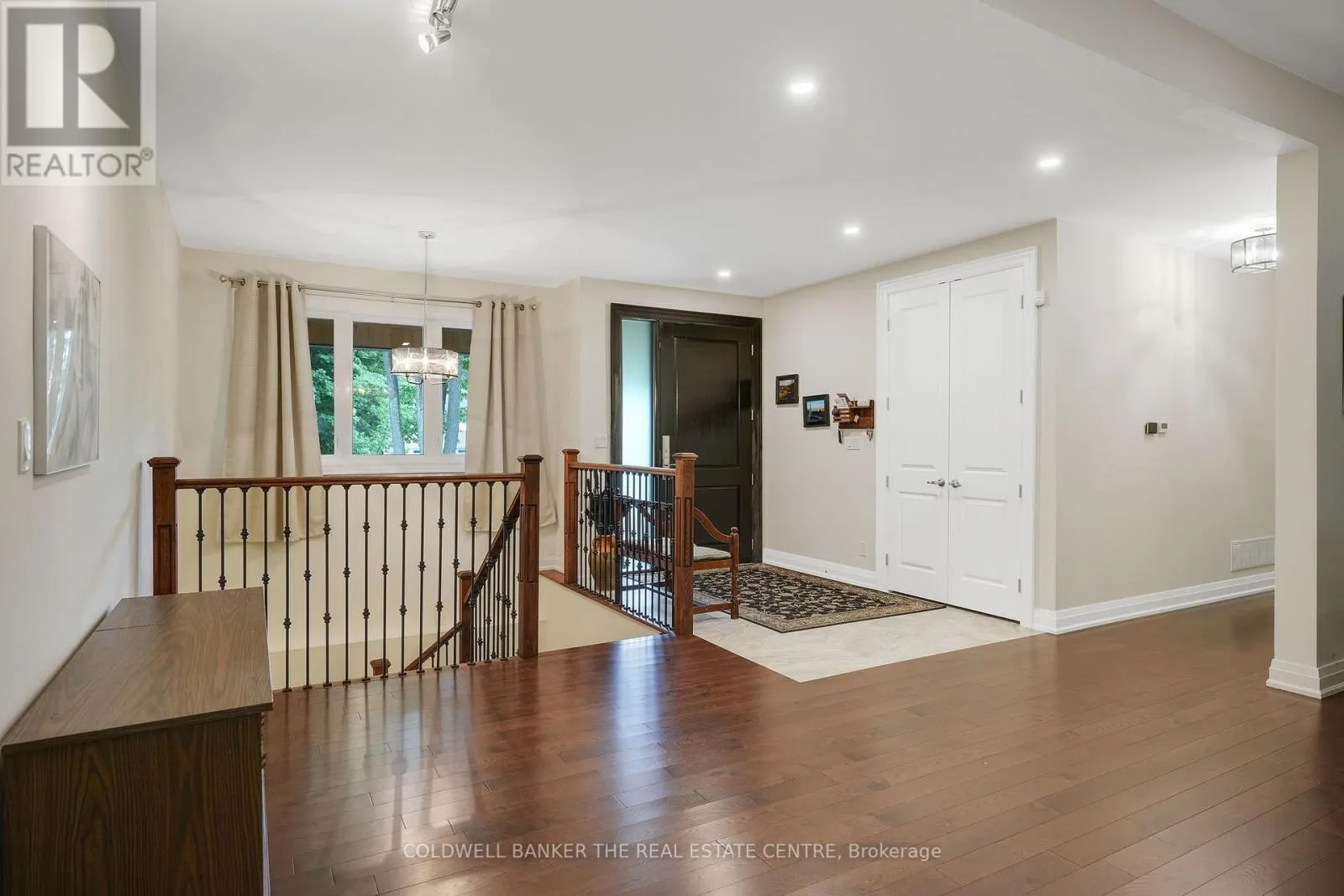 34 OAKWOOD AVENUE