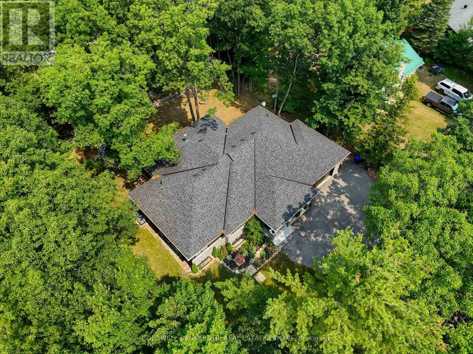 34 OAKWOOD AVENUE