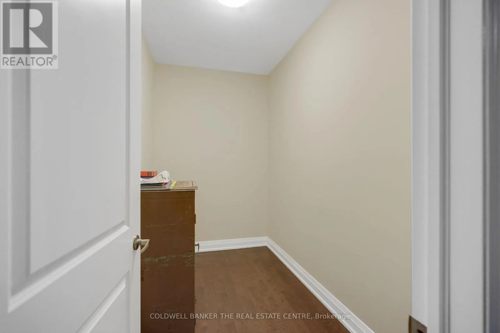 34 OAKWOOD AVENUE