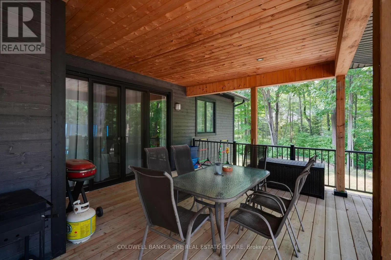34 OAKWOOD AVENUE