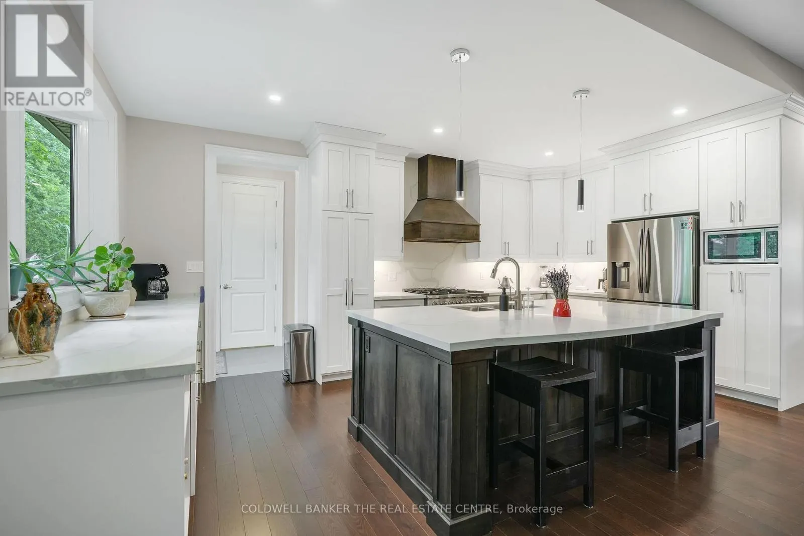 34 OAKWOOD AVENUE