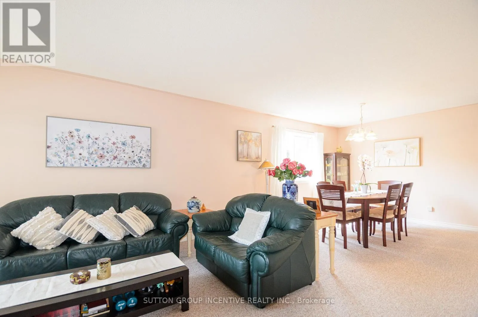 6 BROWN WOOD DRIVE