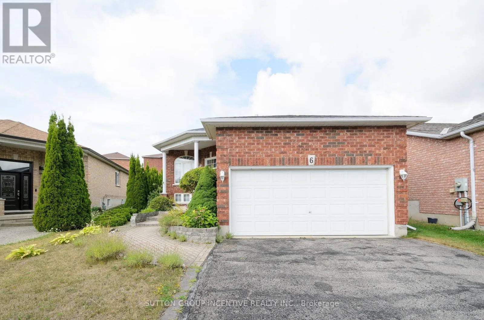 6 BROWN WOOD DRIVE