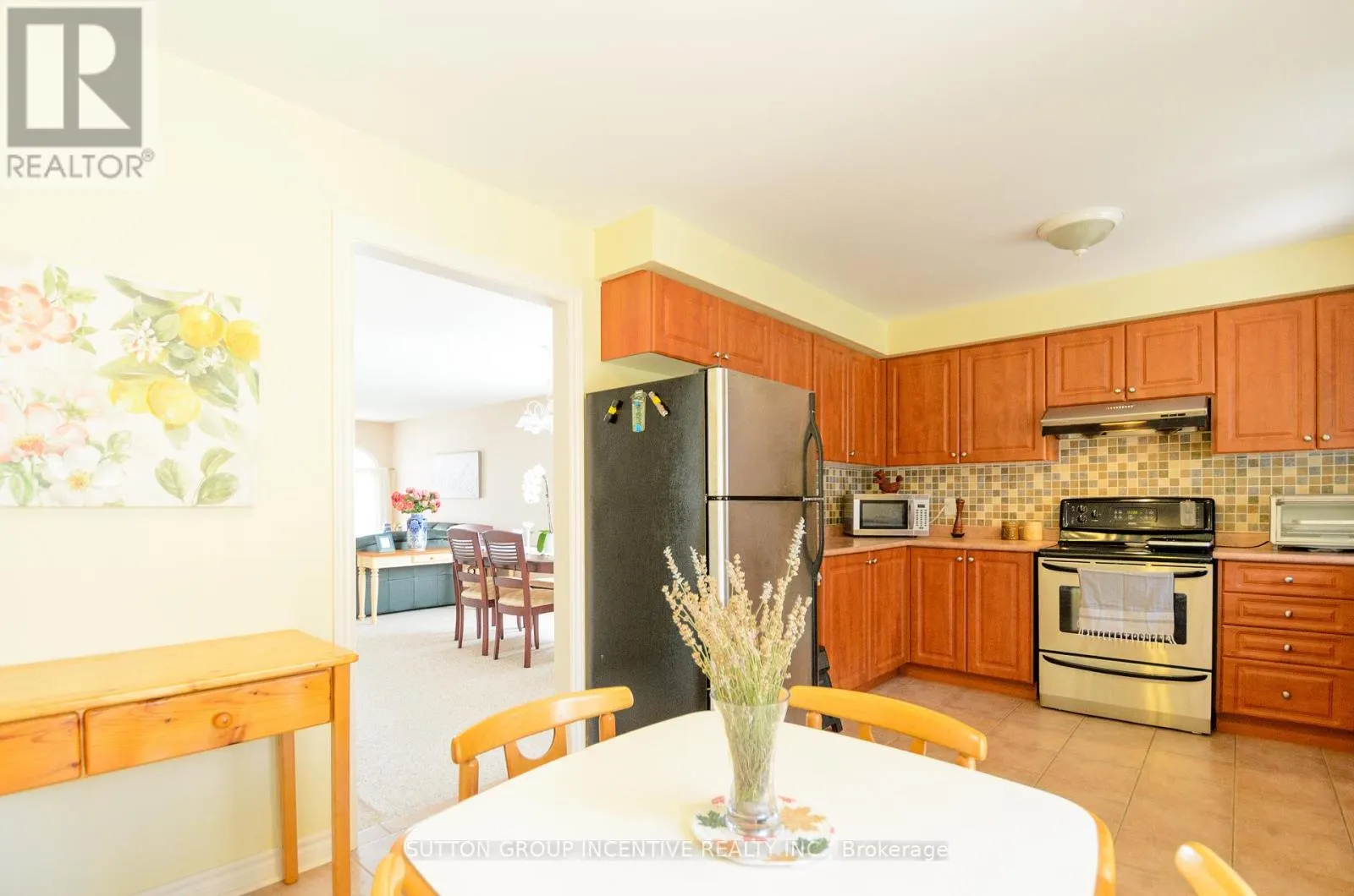 6 BROWN WOOD DRIVE