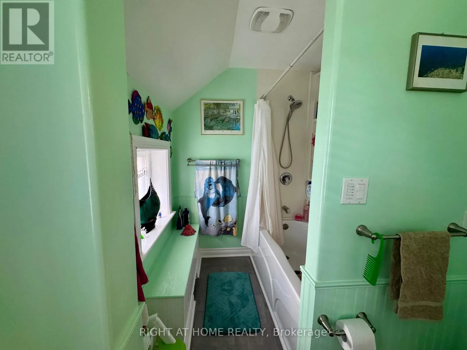 285 MANLY STREET
