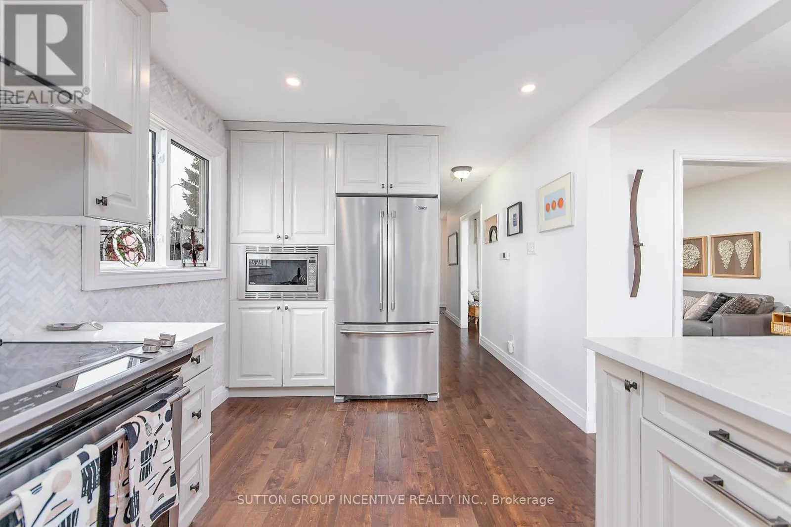 25 ROSENFELD DRIVE
