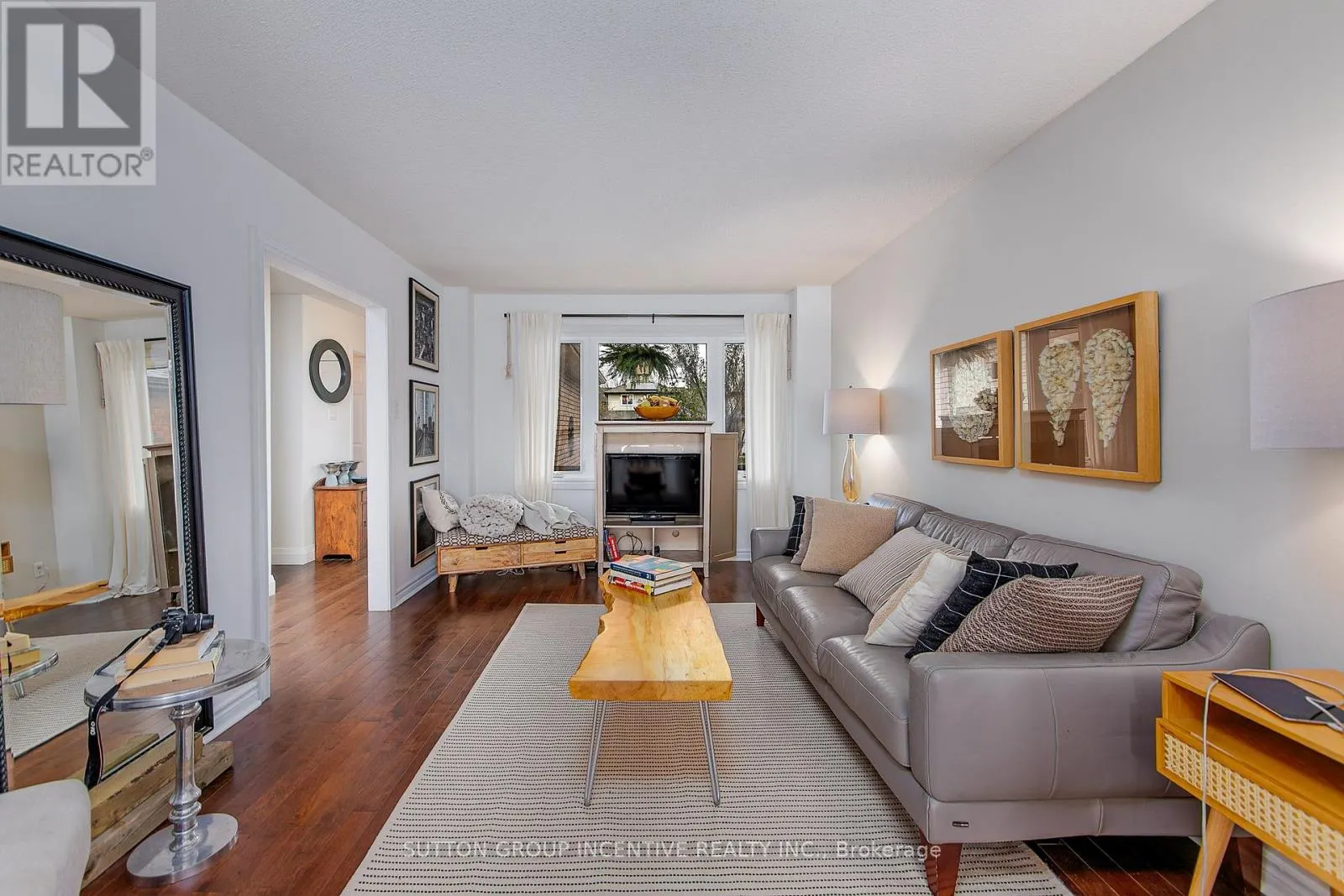 25 ROSENFELD DRIVE