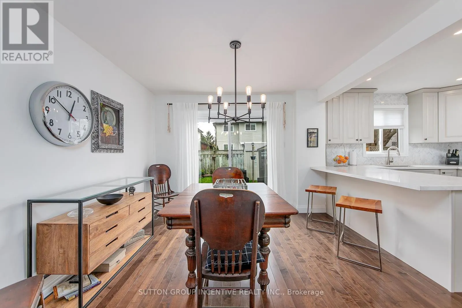 25 ROSENFELD DRIVE