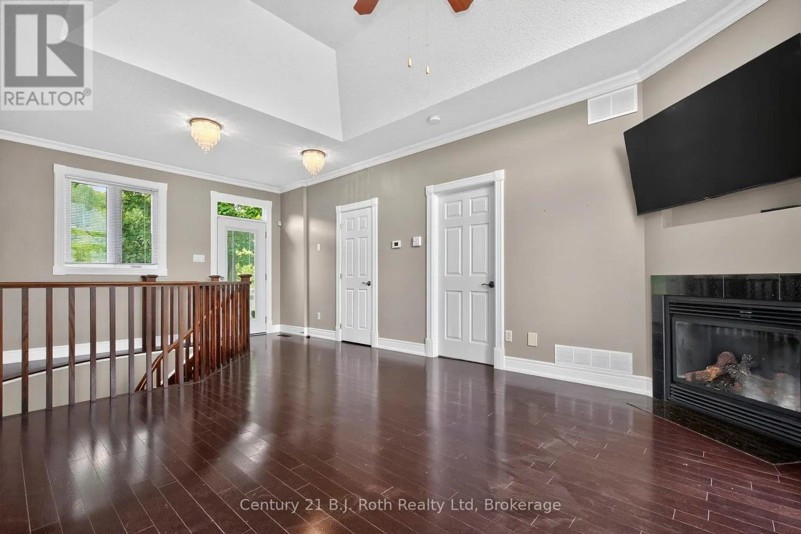 626 TAYLOR DRIVE