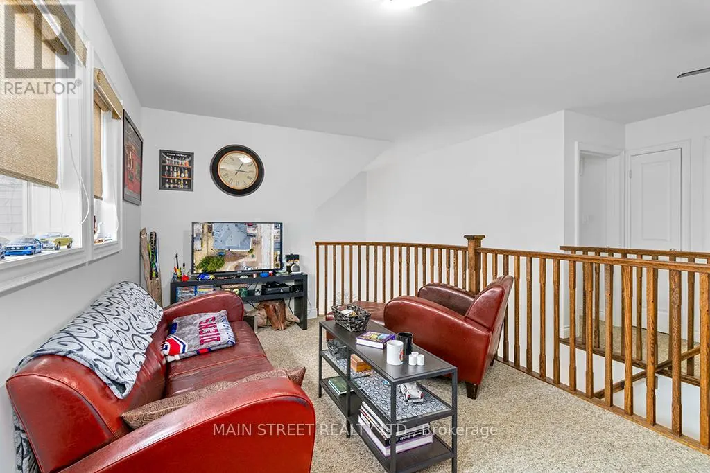 36 SAVANNAH CRESCENT