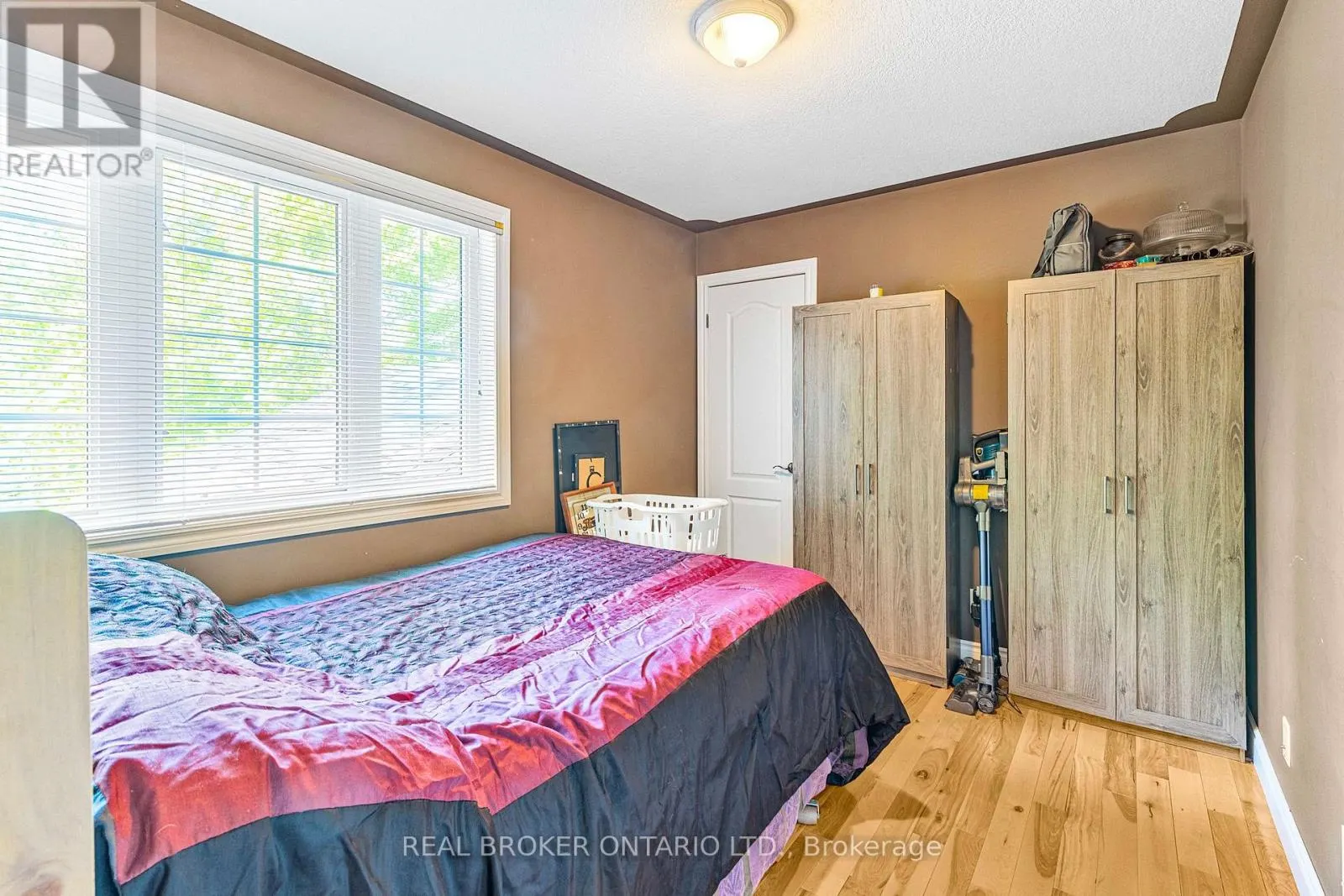 87 FARLAIN LAKE ROAD E