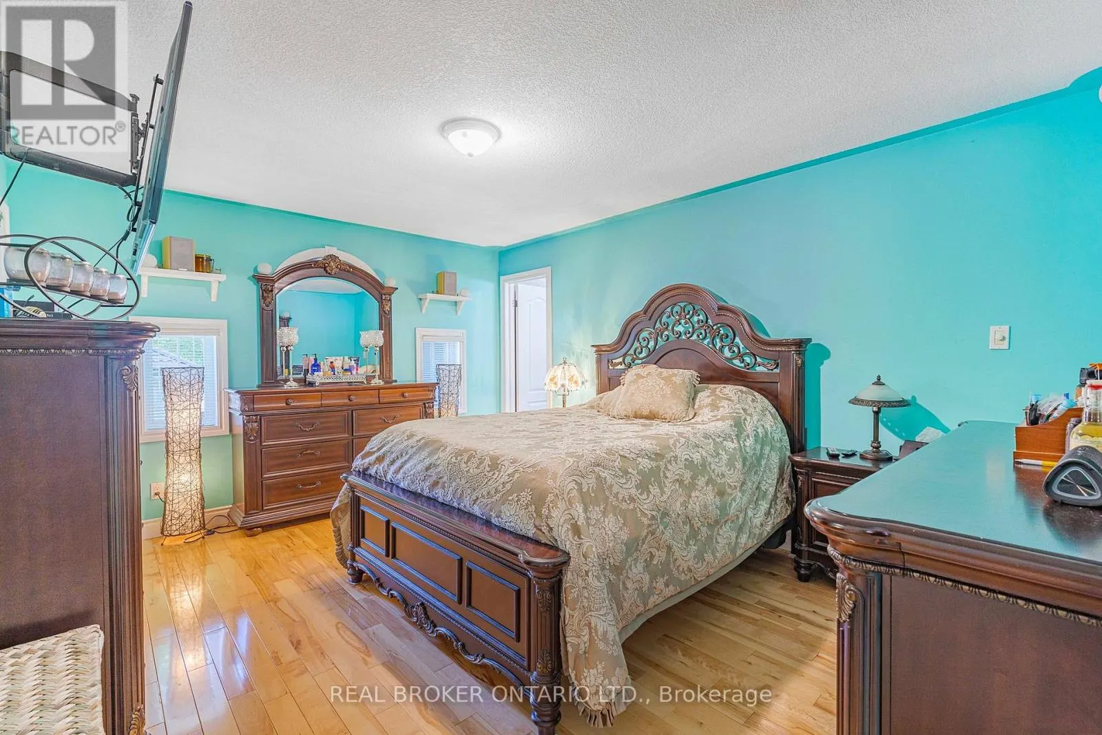 87 FARLAIN LAKE ROAD E
