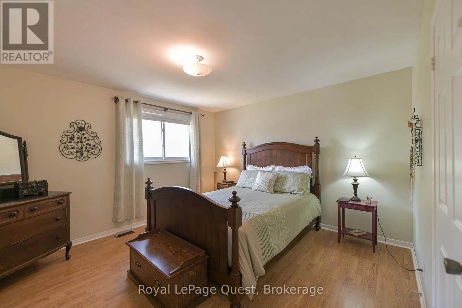 4 CHESTNUT PLACE