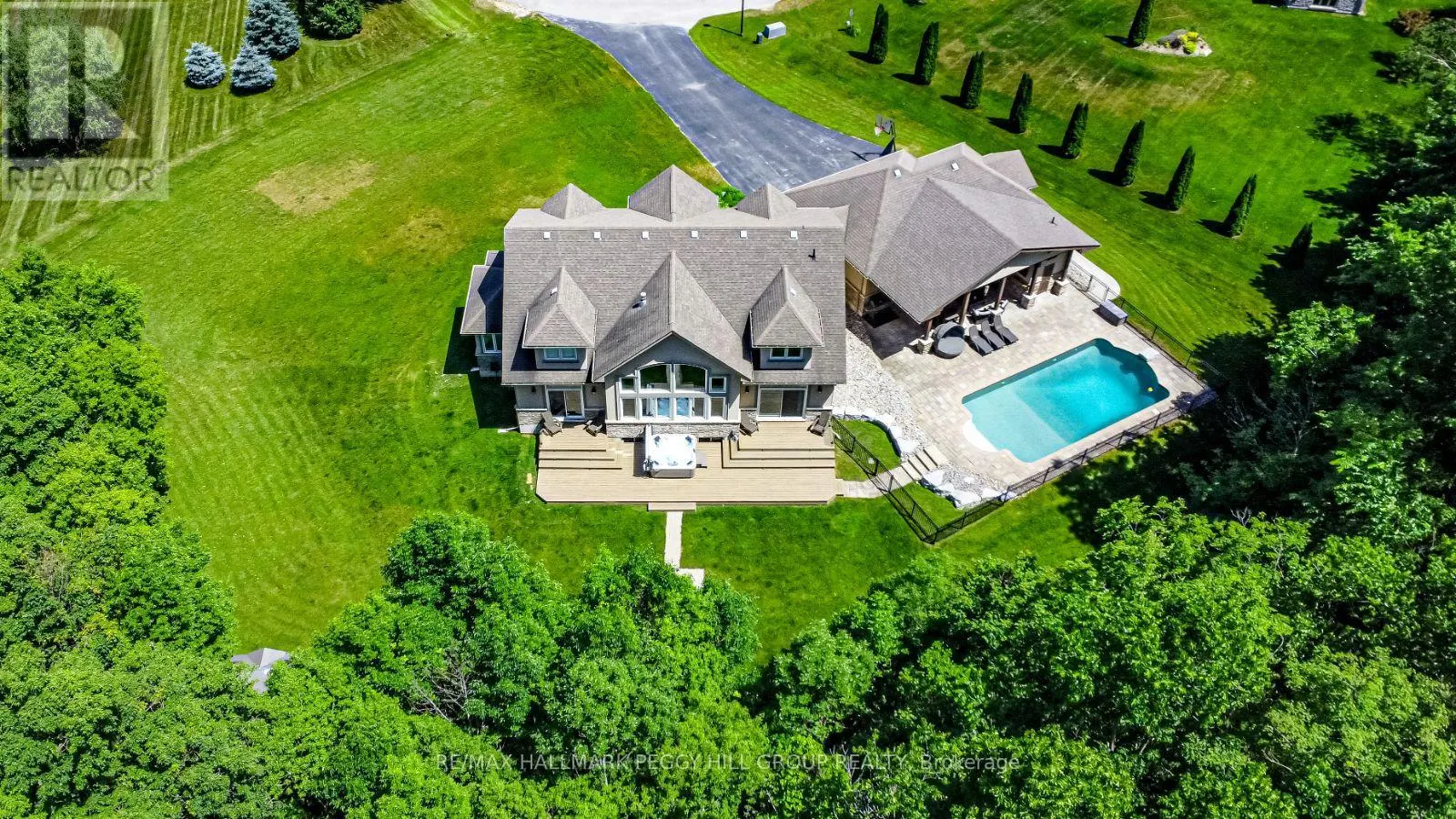 2 SUMACH COURT