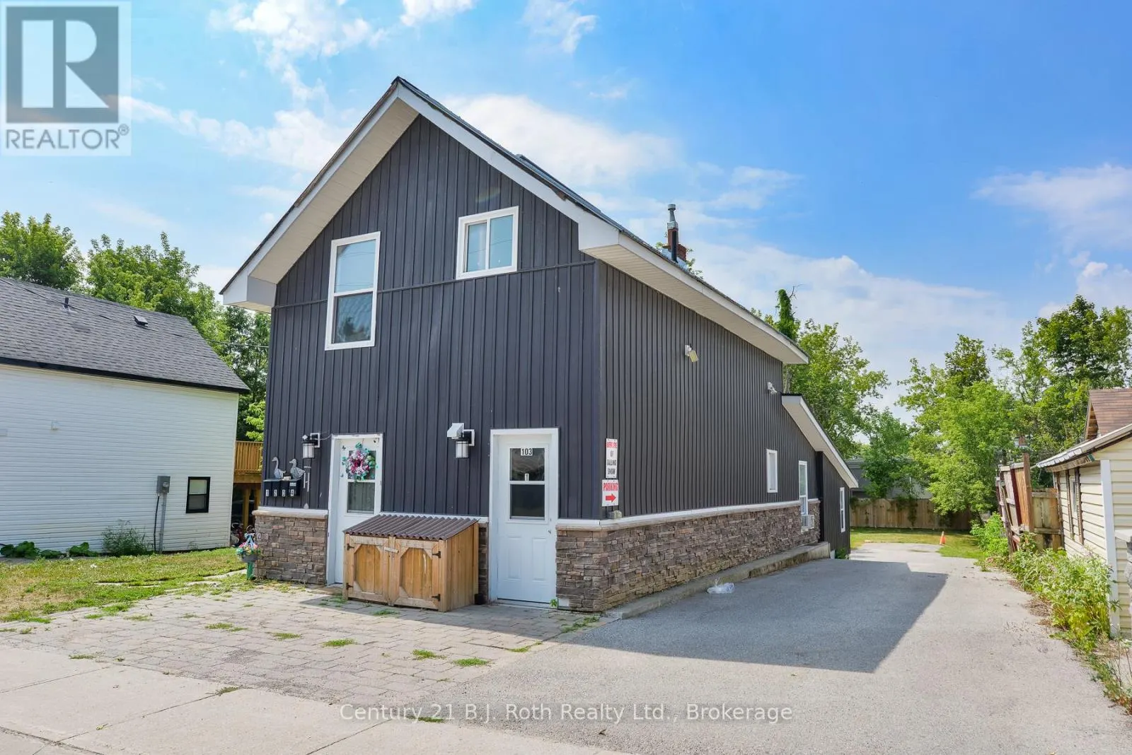 103 ALBERT STREET S