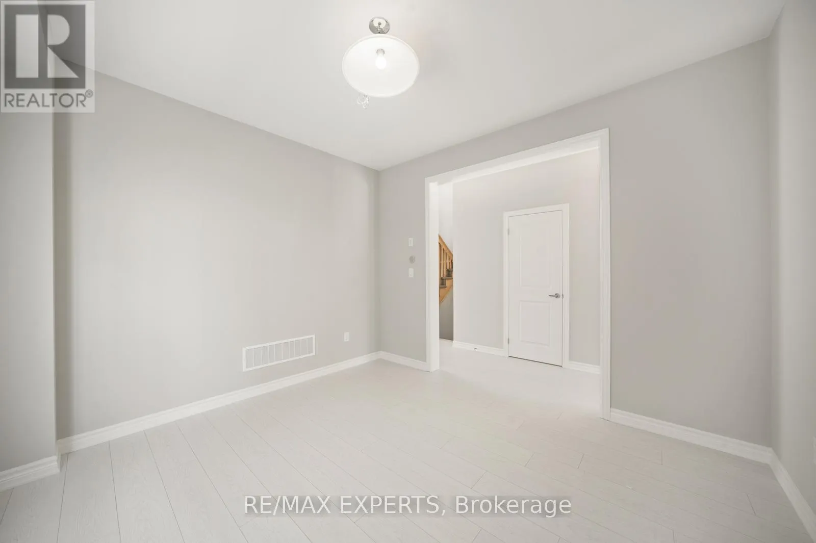 216 CUBITT STREET