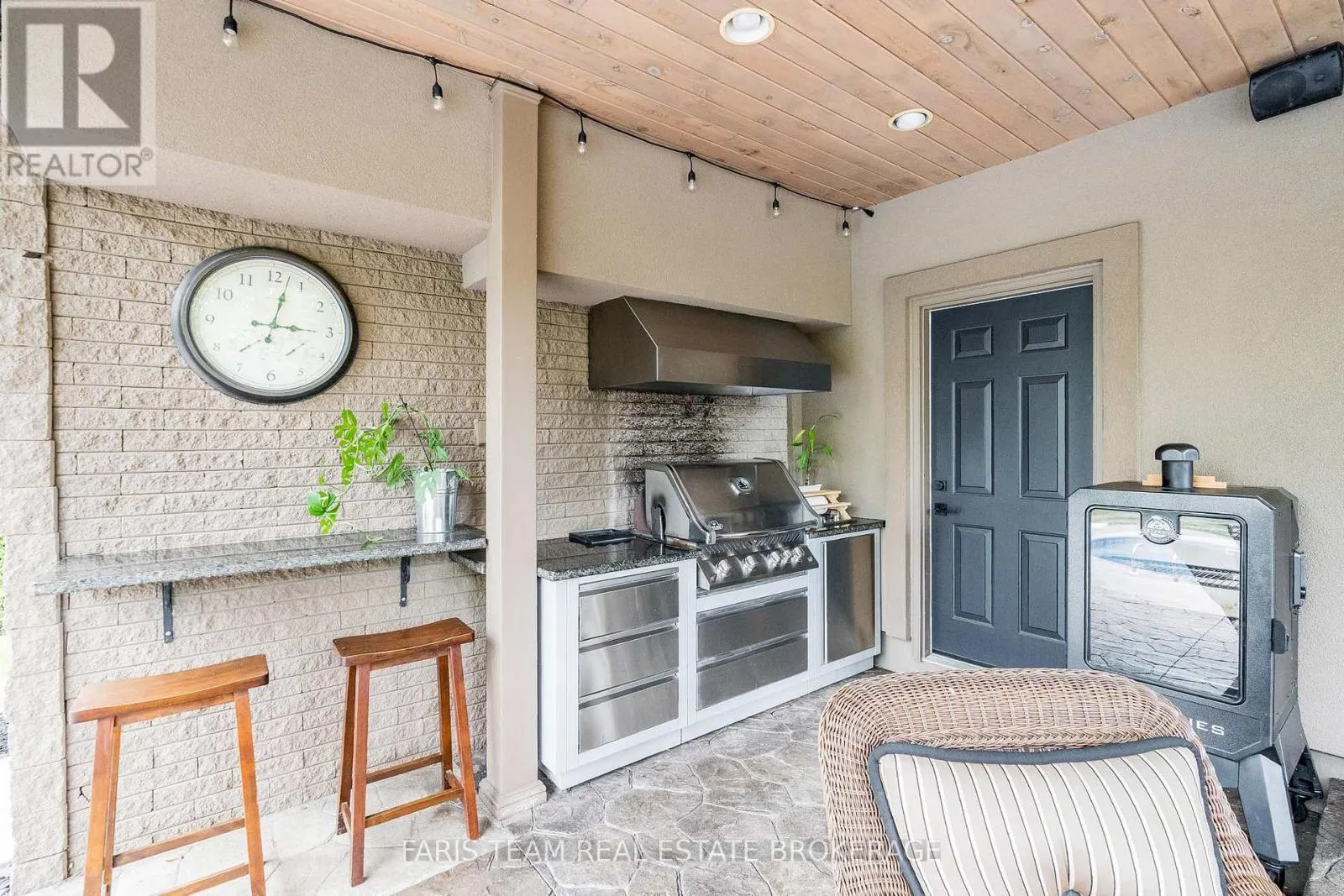 46 ELVYN CRESCENT