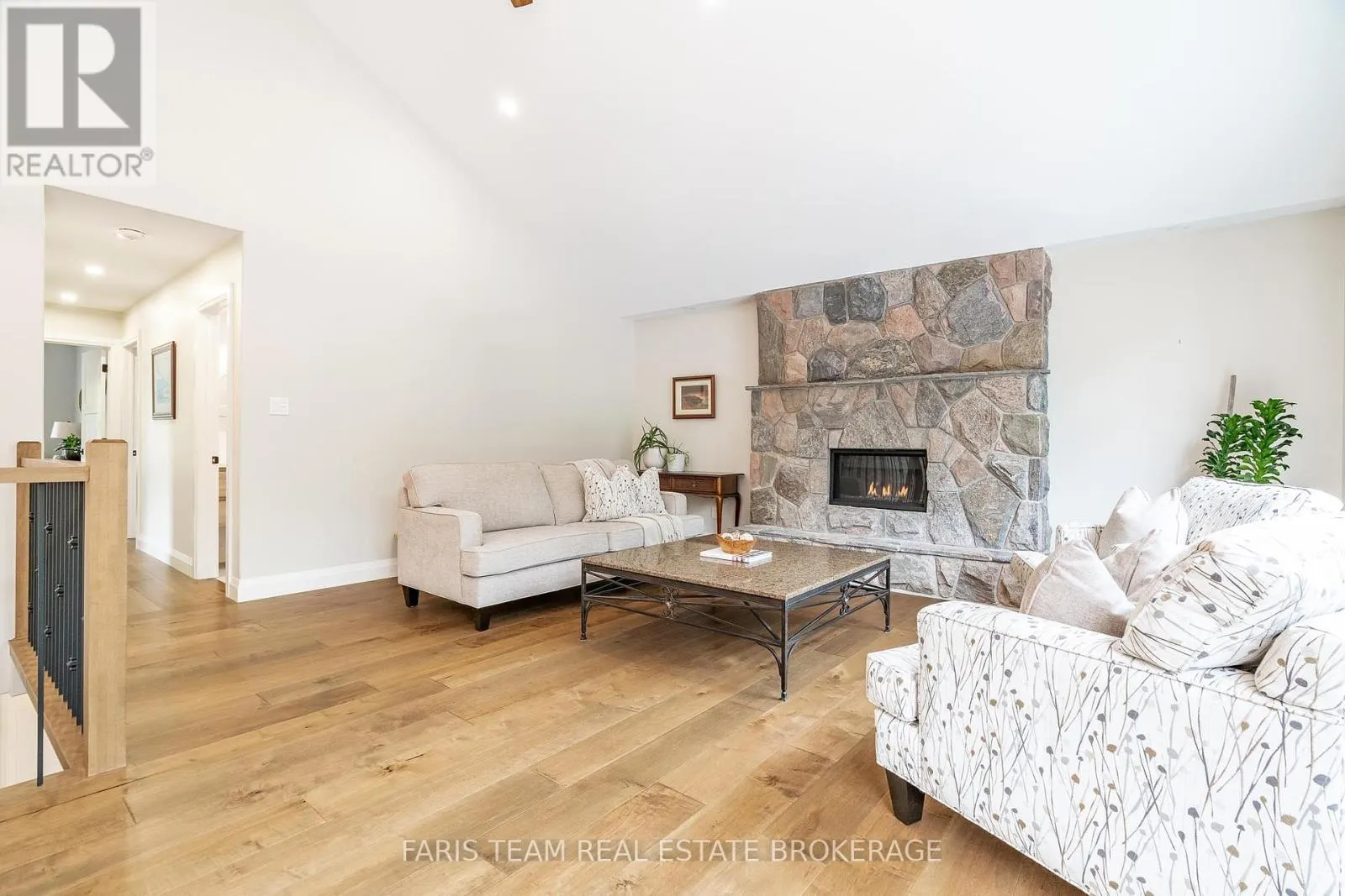 46 ELVYN CRESCENT