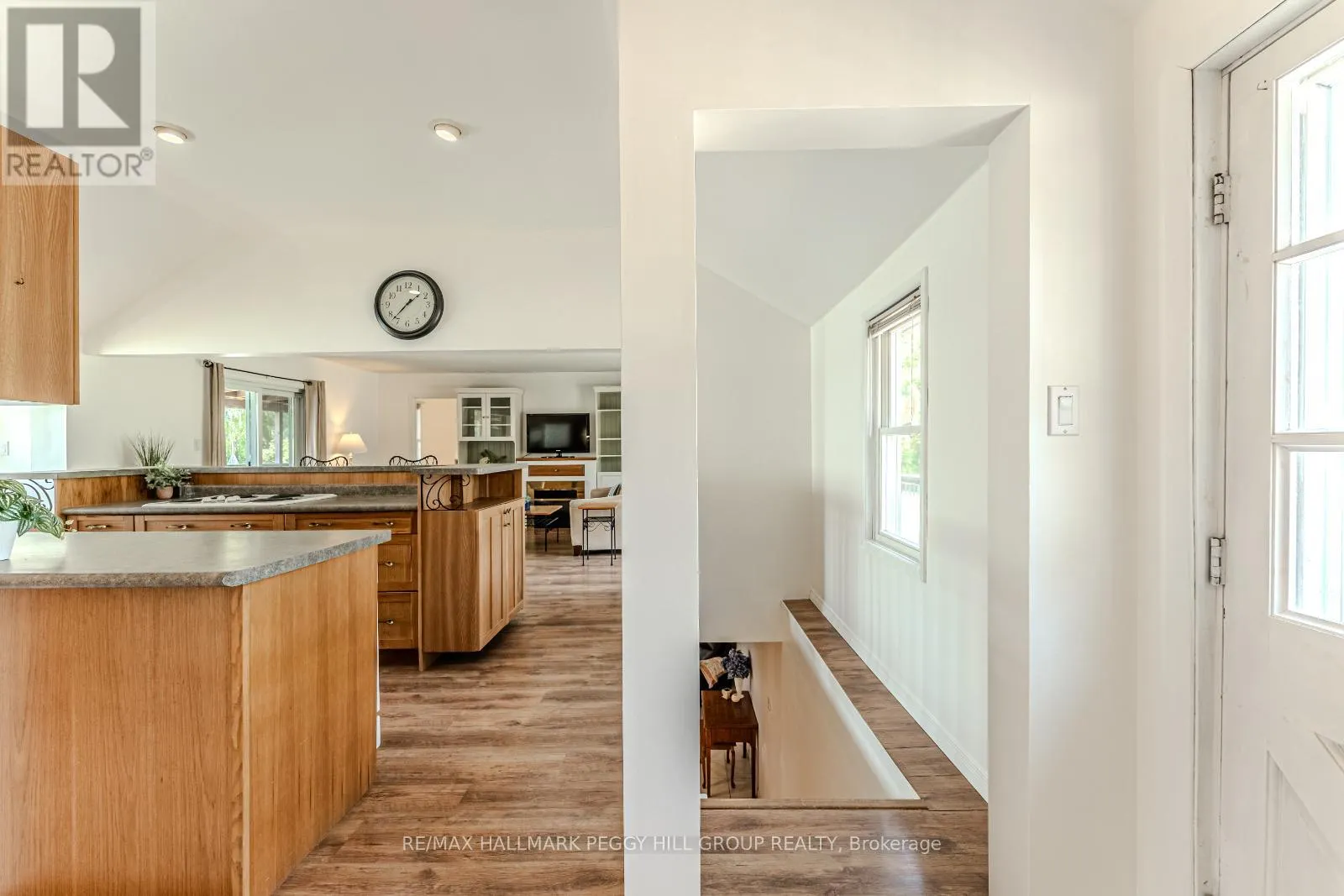 5580 PENETANGUISHENE ROAD