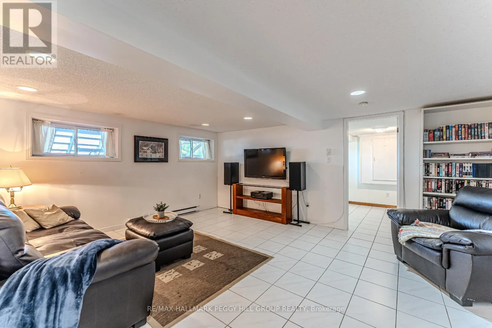 5580 PENETANGUISHENE ROAD