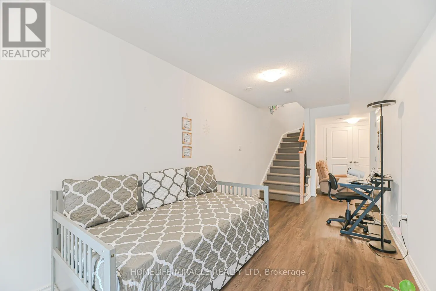 138 ELGIN STREET