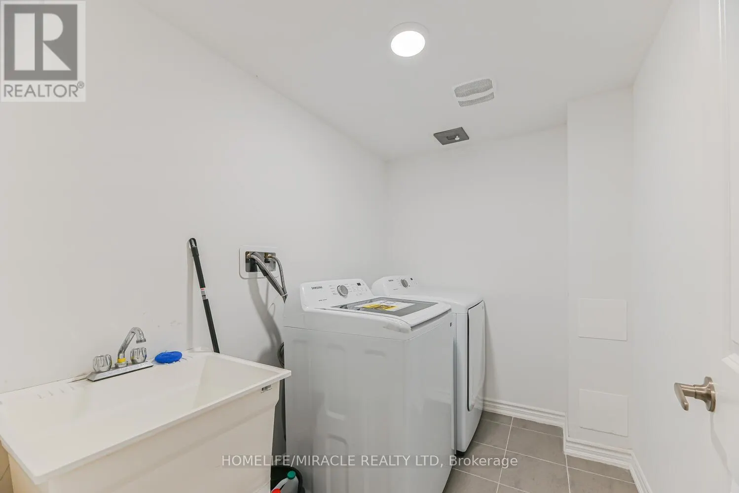 138 ELGIN STREET