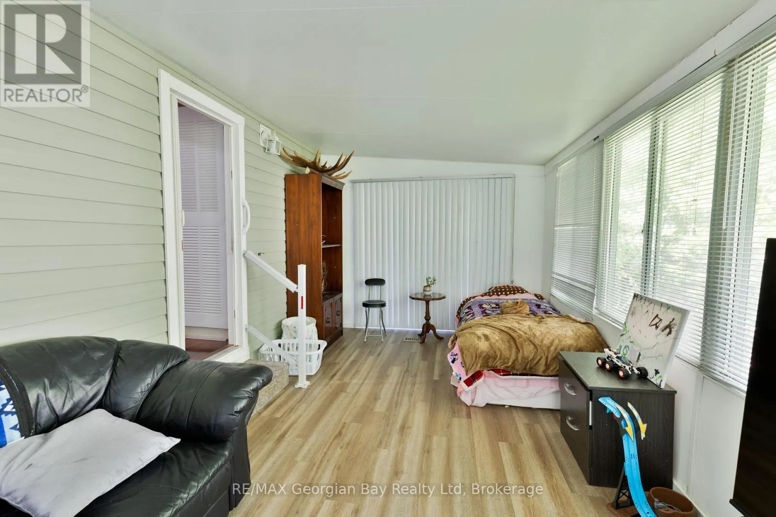 30 - 10 WINFIELD DRIVE, #30