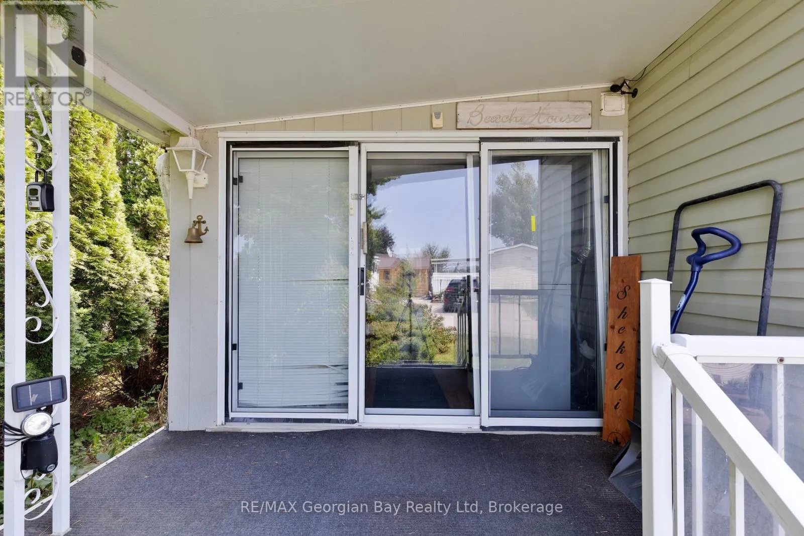 30 - 10 WINFIELD DRIVE, #30