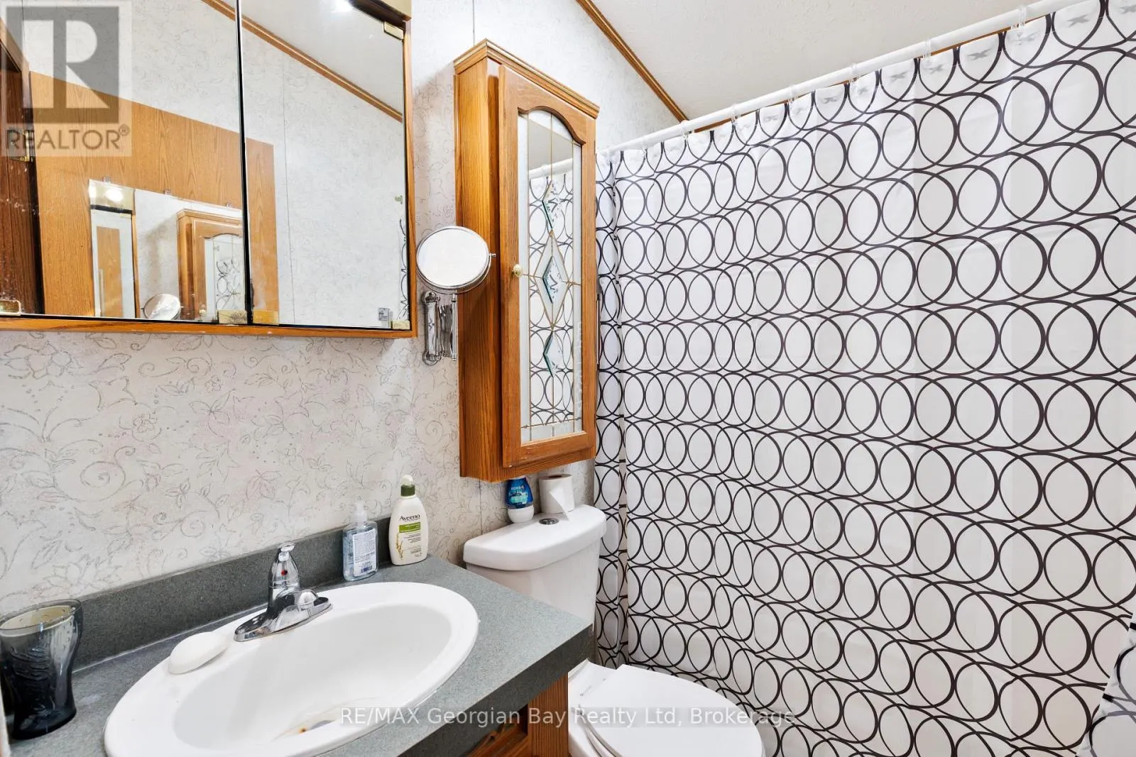 30 - 10 WINFIELD DRIVE, #30