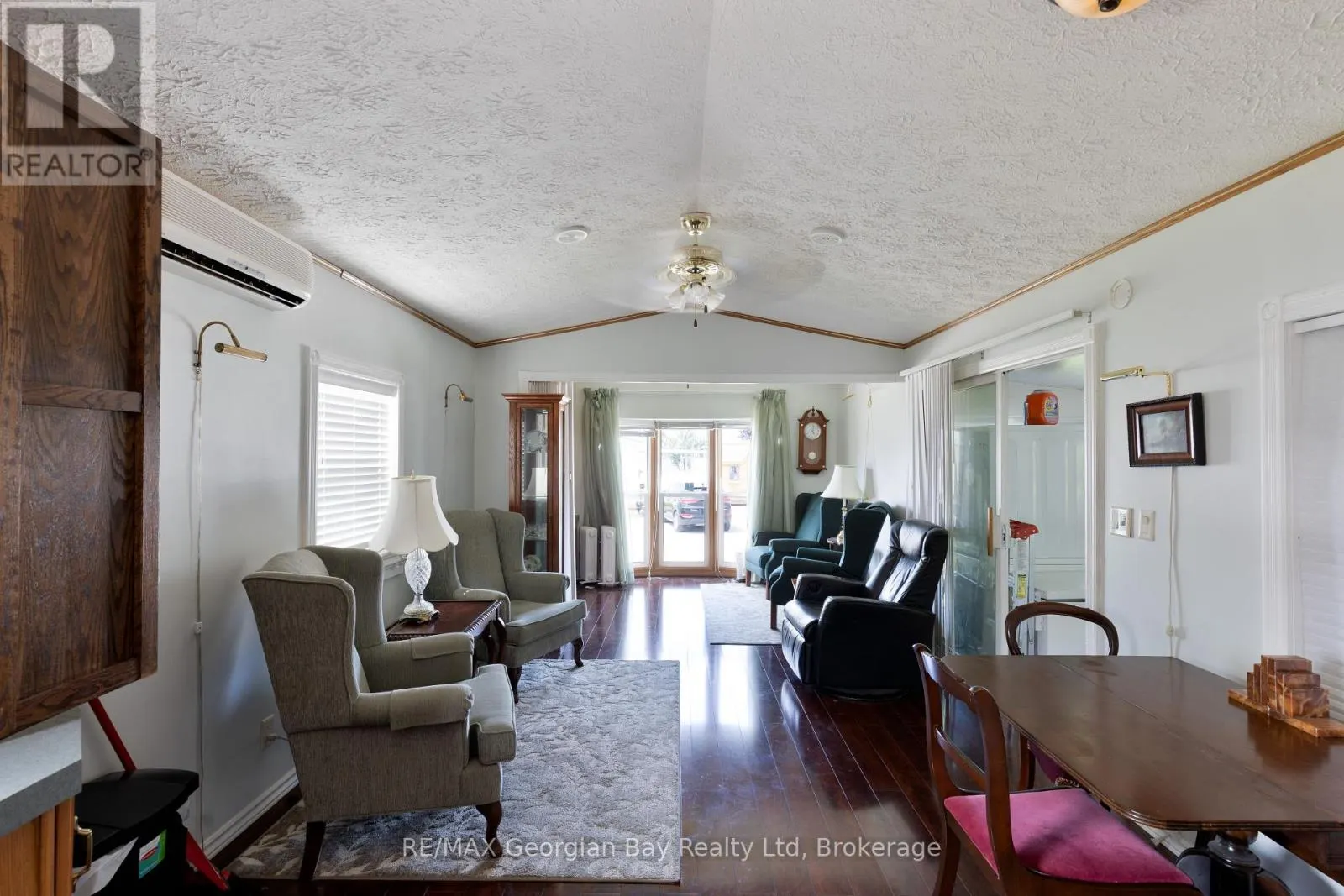 30 - 10 WINFIELD DRIVE, #30