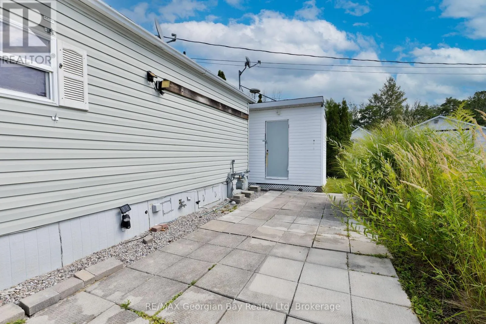 30 - 10 WINFIELD DRIVE, #30