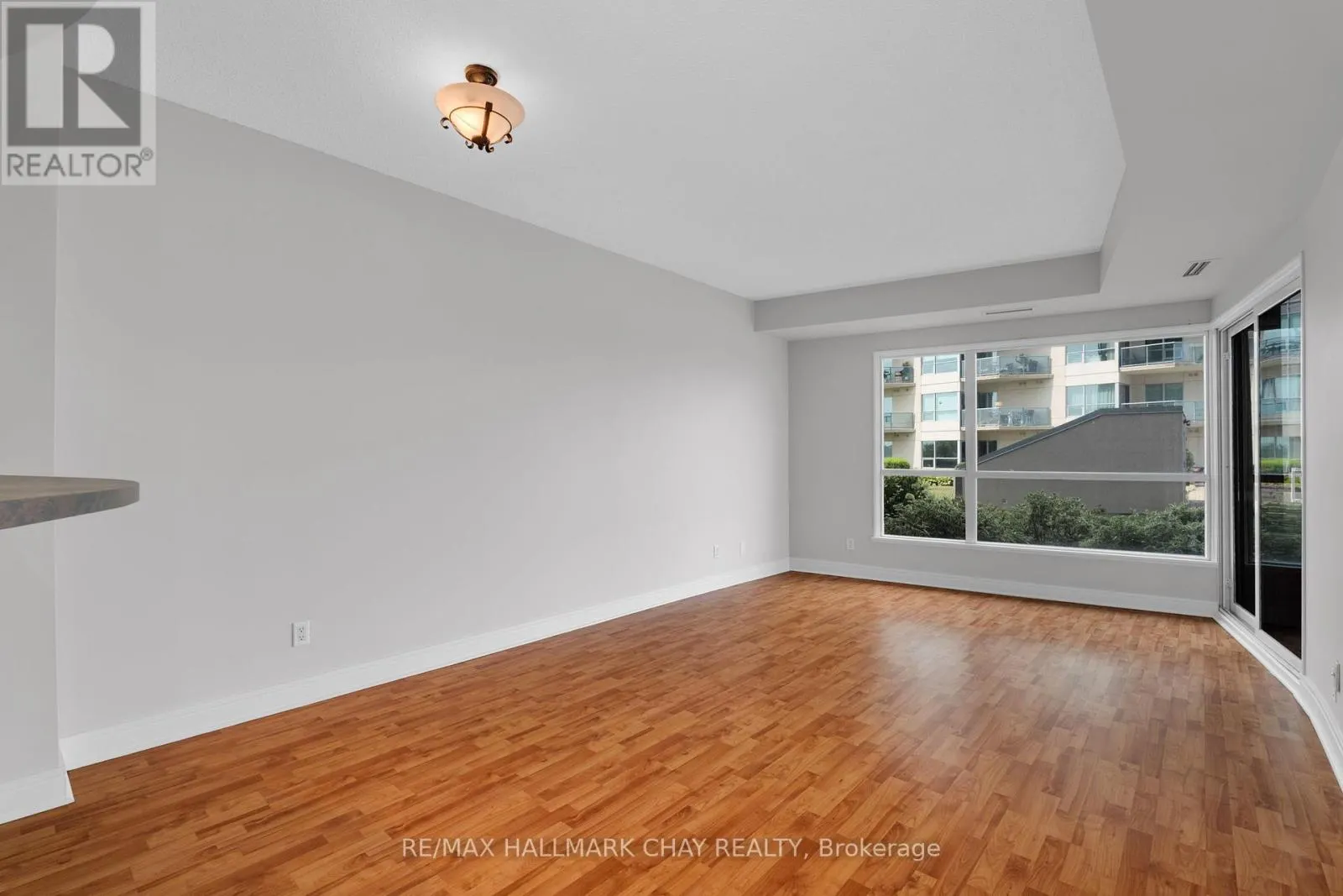 307 - 2 TORONTO STREET