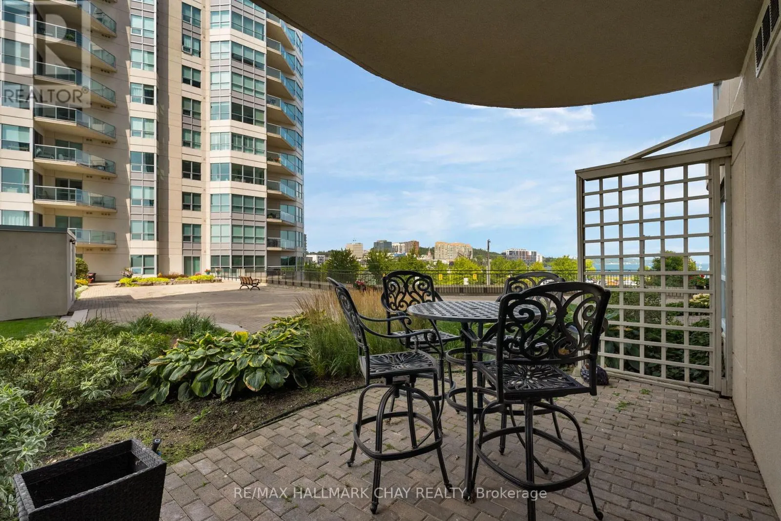 307 - 2 TORONTO STREET