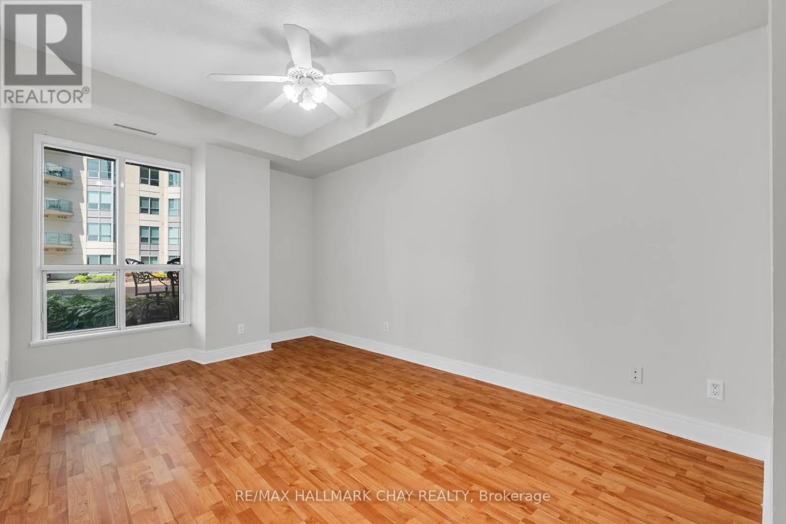 307 - 2 TORONTO STREET