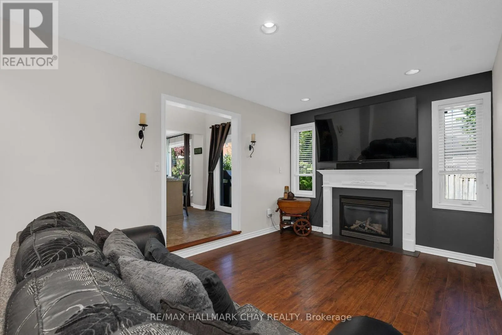 3 MEYER AVENUE