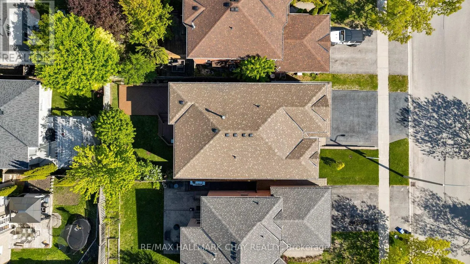 3 MEYER AVENUE