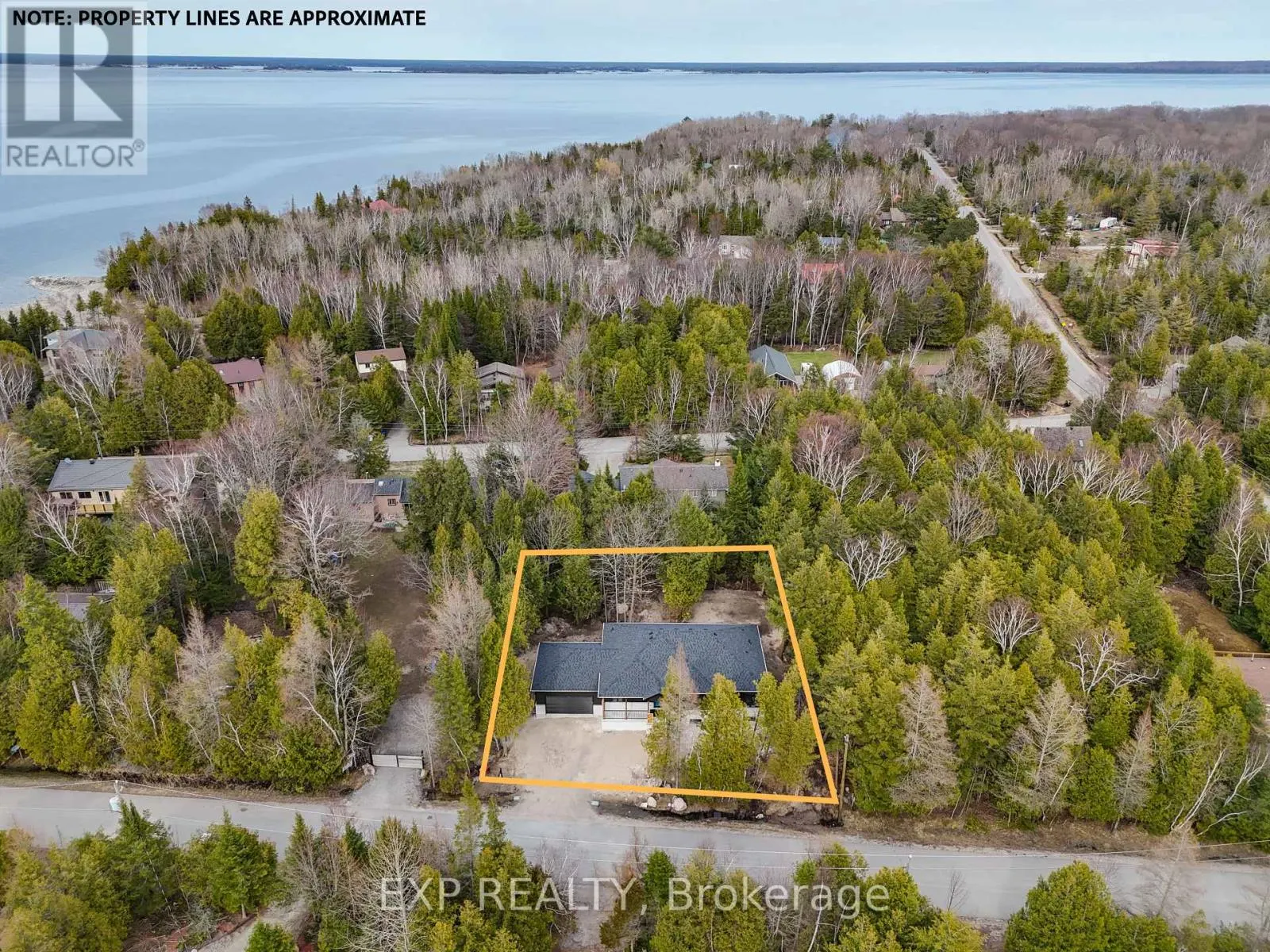 48 IROQUOIS CRESCENT
