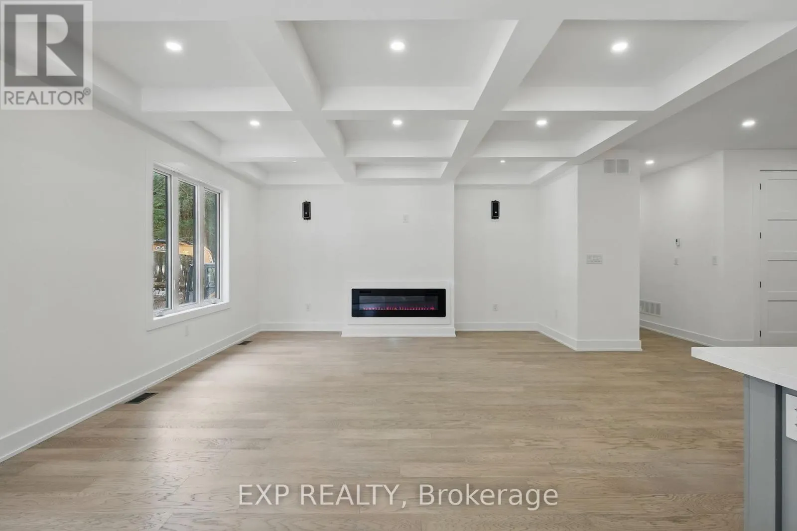 48 IROQUOIS CRESCENT
