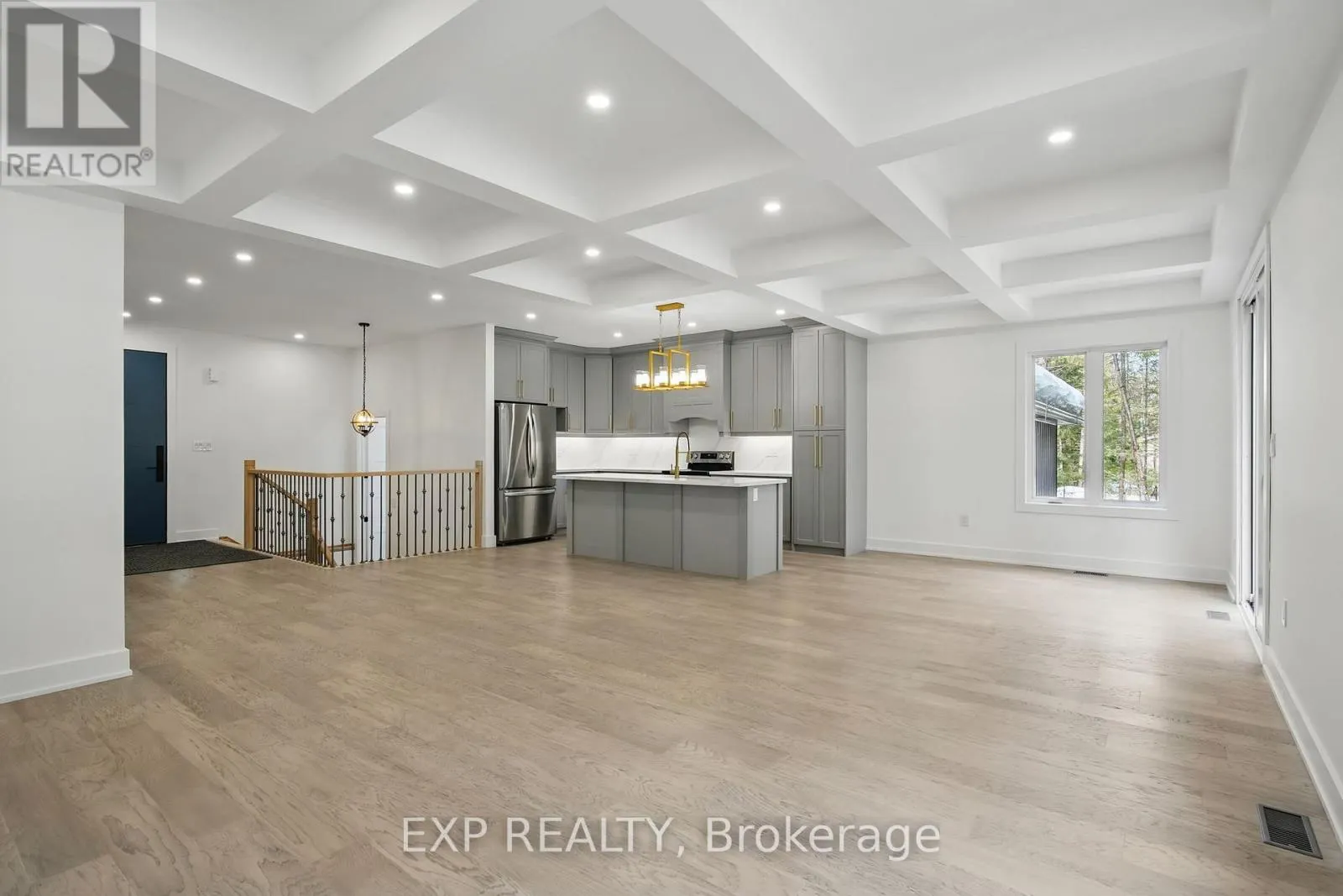 48 IROQUOIS CRESCENT