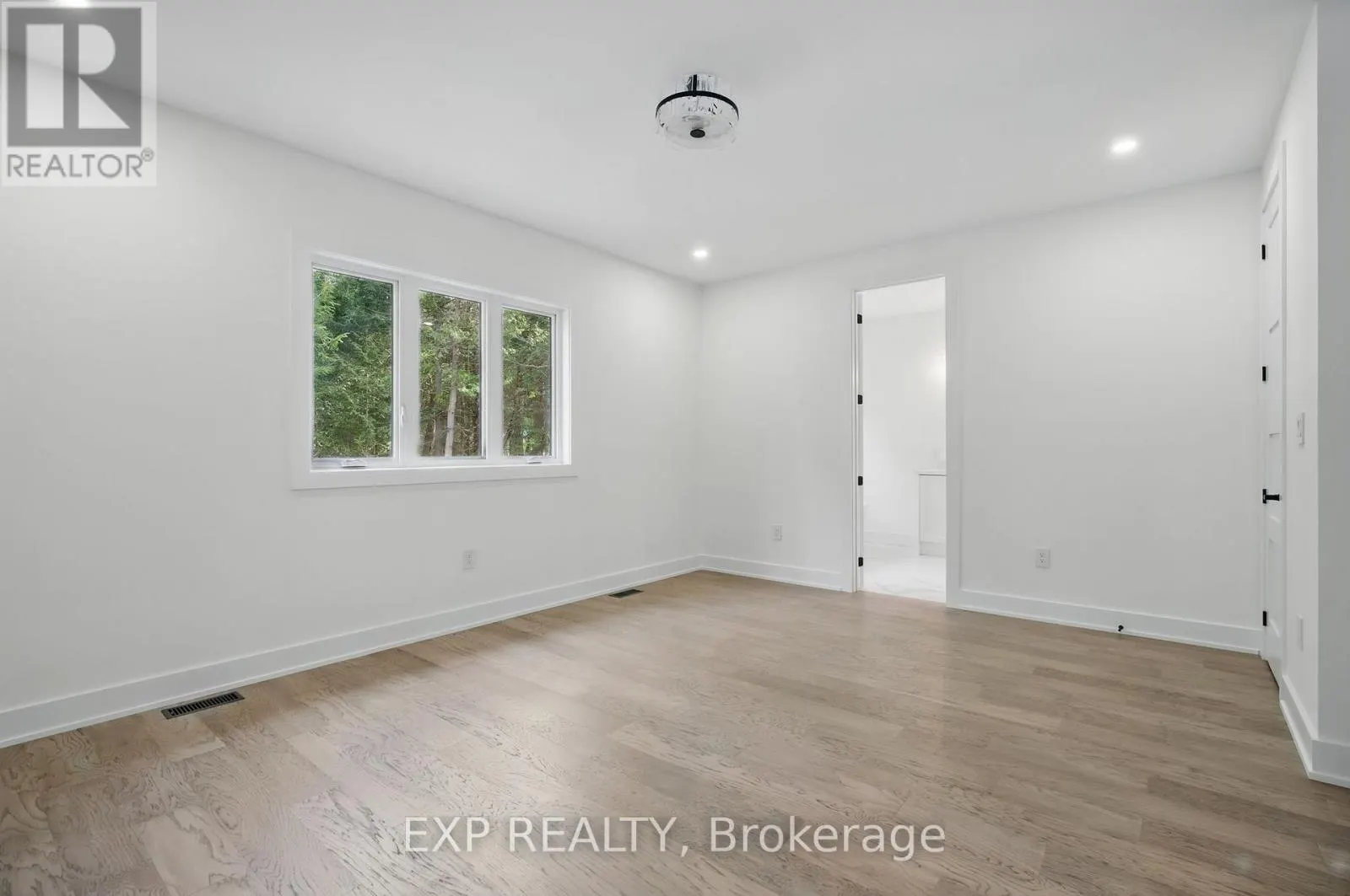 48 IROQUOIS CRESCENT